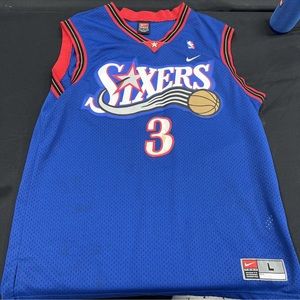 Nike vintage Iverson # 3  basketball jersey size large